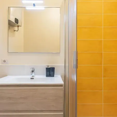 Apartment Marcantonio Rome: Colosseum For Groups Rome