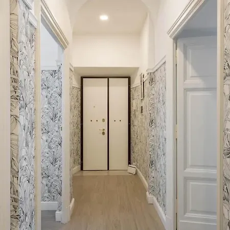 Apartment Marcantonio Rome: Colosseum For Groups Rome