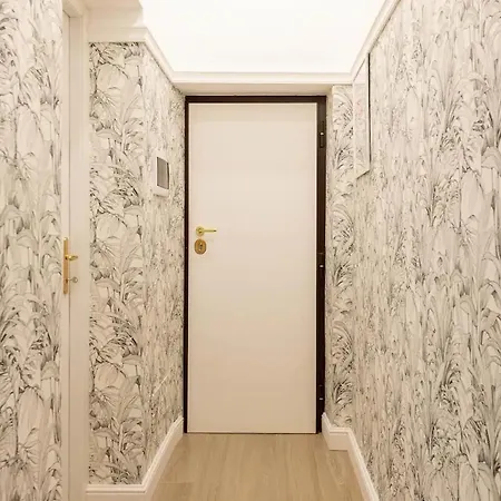 Apartment Marcantonio Rome: Colosseum For Groups Rome